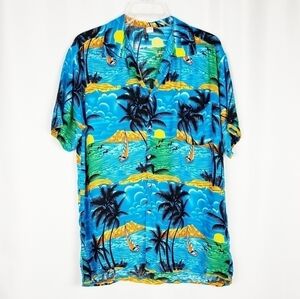 HAWAIIAN palm tree button up top